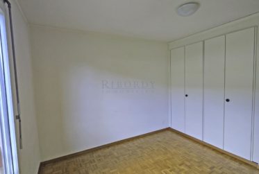 Versoix, spacieux appartement en duplex de 166 m2 avec cheminée, balcon et garage