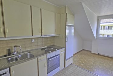 Au coeur du village de Meinier, joli 4.0 pièces traversant et très calme