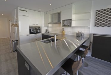 Idéalement placé à Carouge, superbe appartement contemporain de 115 m2 avec terrasse et balcon, meublé