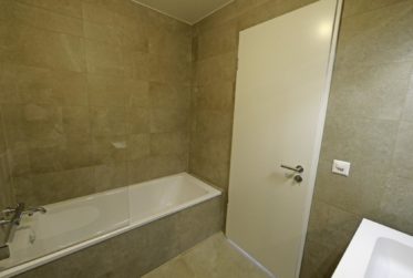 Bellevue. calme, lumineux, nouvel appartement contemporain avec spacieux balcon