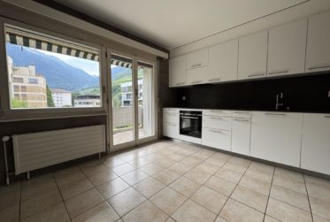 Confortable appartement de 4,5 pièces dans quartier calme - immeuble résidentiel