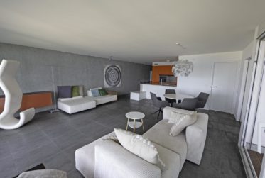 A VENDRE - Montreux-Veytaux, Superbe appartement contemporain de 3.5 pièces en bord de lac, avec terrasse et vue spectaculaire