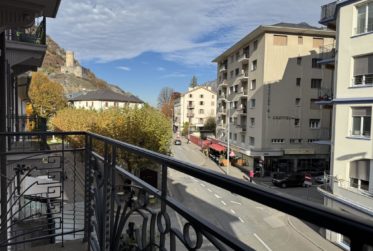 Beau 2.5 pièce à la place Centrale, Martigny