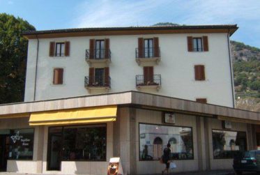 4 pièces en plein centre de Martigny dans immeuble de charme