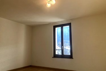 Bel appartement en plein centre de Martigny dans immeuble de charme.