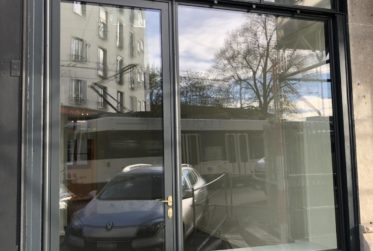 Arcade idéalement située sise Rue de Carouge !