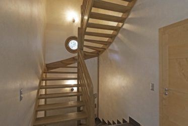 Villa mitoyenne de standing dans un cadre verdoyant magnifique et très exclusif, à louer meublée ou non