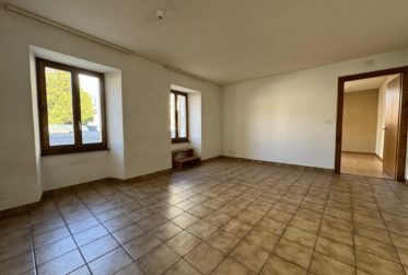 Spacieux 2.5 pièces proche de la Place Centrale