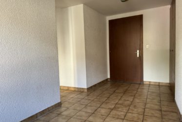 Spacieux 2.5 pièces proche de la Place Centrale