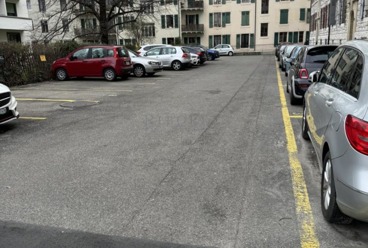 Saint-Jean ! Place de parc à louer