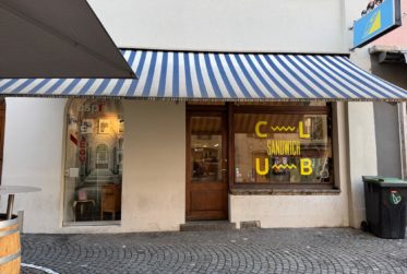 Charmante arcade commerciale en vieille ville de Sion