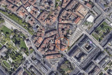 Au coeur de la vieille ville, bel appartement de 37 m2 avec cheminée, en société immobilière