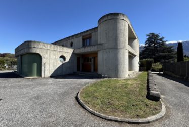 Rare: splendide villa jumelée avec cachet, magnifique terrasse et jardin.