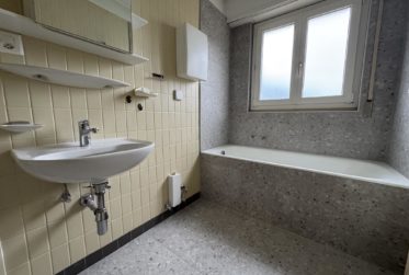 Agréable appartement de 3.5 pièces avec balcon et vue dégagée