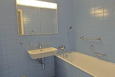 Spacieux, ensoleillé, avec une grande terrasse ainsi qu'un balcon !