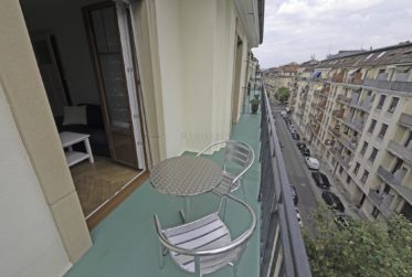 Joli 2 pièces au dernier étage avec balcon...