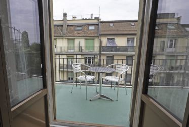 Joli 2 pièces au dernier étage avec balcon...