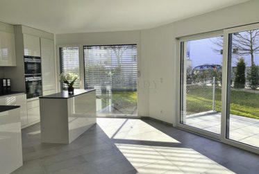 Plateau de Pinchat, superbe villa mitoyenne contemporaine idéalement située