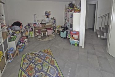 Plateau de Pinchat, superbe villa mitoyenne contemporaine idéalement située