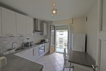 Joli 2 pièces au dernier étage avec balcon...