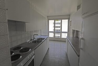 Au coeur du quartier de Florissant, lumineux 5 pièces, balcon, parking intérieure !